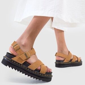 🖤Size 9 - NWT: DR. MARTENS - Women’s VOSS II Sandals